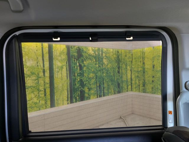 �y���[���V�F�[�h�z��������ԊO����̌���ῂ����Ƃ��ɃT�b�ƈ����o���Ďg����A���[���i�[�^�C�v�̃T���V�F�[�h�𑕔��B��Ȃɏ�������q�l���E�g�E�g�����������ȂǁA���Ђ����p����������