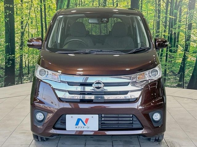 ��D�]�𒸂��Ă���܂��{�f�B�̒e�X�v���b�V���R�[�g���D�]��t���B�ʏ�̃K���X�R�[�g�ƈقȂ�A�ϋv�N��6�N�̖��@���K���X�R�[�e�B���O���A�{�f�B���L���C�ȏ�Ԃɕۂ��Ă���܂��B