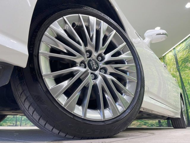 �y����18�C���`�A���~�z�C�[���z�O�ςɃ}�b�`���������A���~�z�C�[���𑕒����Ă���܂��B�e��ЊO�A���~�z�C�[����A�X�^�b�h���X�^�C�����戵�����Ă���܂��B���񂲑��k����������