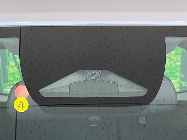 �y�z���_�Z���V���O�z���s���ɑO���̎ԗ�����F�����A�Փ˂������Ȏ��͌x��ƃu���[�L�ŏՓˉ���Ɣ�Q�y�����A�V�X�g�B�����S�Ƀh���C�u�����y���݂��������܂��B