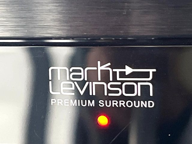 �y�}�[�N���r���\���T�E���h�V�X�e���z���[�J�[�I�v�V�����̍��i�ʃT�E���h�V�X�e���𓋍ځB��p�̃`���[�j���O���{���ꂽ�召�l�X�ȃX�s�[�J�[����ǎ��ȃT�E���h���t�ł��A�Տꊴ���ӂ�鉹����Ԃ����o���܂��B