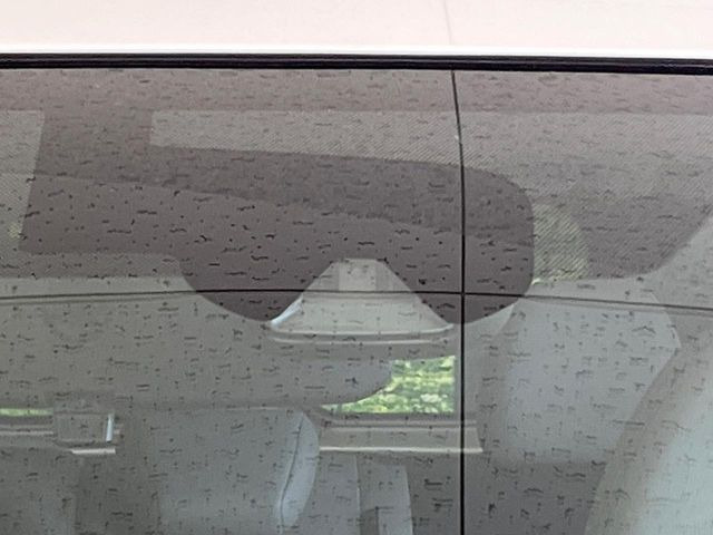 �y�G�}�[�W�F���V�[�u���[�L�z���s���ɑO���̎ԗ�����F�����A�Փ˂������Ȏ��͌x��ƃu���[�L�ŏՓˉ���Ɣ�Q�y�����A�V�X�g�B�����S�Ƀh���C�u�����y���݂��������܂��B