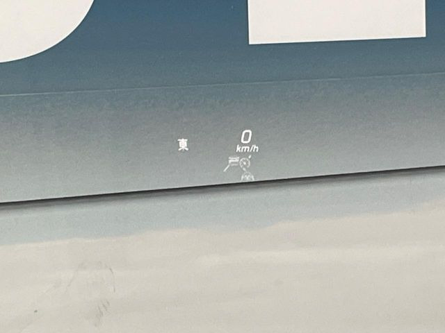 ���w�b�h�A�b�v�f�B�X�v���C:���݂̑��x�⑖�s�����f�W�^���\���ŉ^�]�ȑO���̃K���X�ɓ��e!�^�]���A���������炳���K�v�ȏ����m�F�ł���̂łƂ��Ă��֗��ň��S!