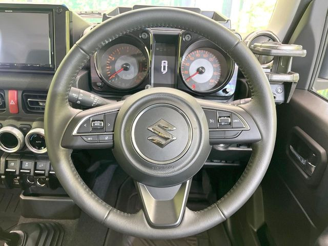 �y�����v�����X�e�A�����O�z�㎿�Ȋv���g�p���邱�ƂŁA��ɂ����������݂ƂĂ��^�]���₷���n���h���ł���