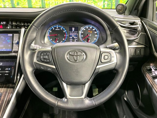 �y�����v�����X�e�A�����O�z�㎿�Ȋv���g�p���邱�ƂŁA��ɂ����������݂ƂĂ��^�]���₷���n���h���ł���