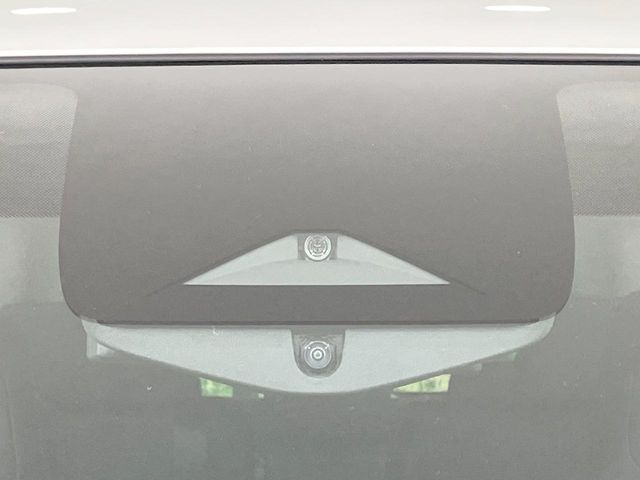 �y�C���e���W�F���g�G�}�[�W�F���V�[�u���[�L�z�t�����g�J�����őO���̎ԗ�����s�҂����m�B�Փ˂������Ȏ��͏Փ˔�Q�y���u���[�L���쓮�A�Փˉ�����T�|�[�g�B�����S�Ƀh���C�u�����y���݂��������܂��B