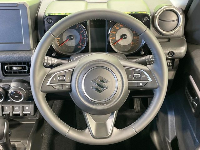 �y�����v�����X�e�A�����O�z�㎿�Ȋv���g�p���邱�ƂŁA��ɂ����������݂ƂĂ��^�]���₷���n���h���ł���