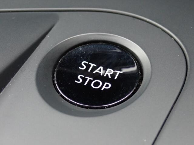 �L�[���X�v�b�V���X�^�[�g�V�X�e�����̗p���Ă���܂�!�{�^����ŃG���W���n�����\�Ȃ̂ŁA�L�[��T�����Ƃ��Ȃ��Ȃ�܂���!