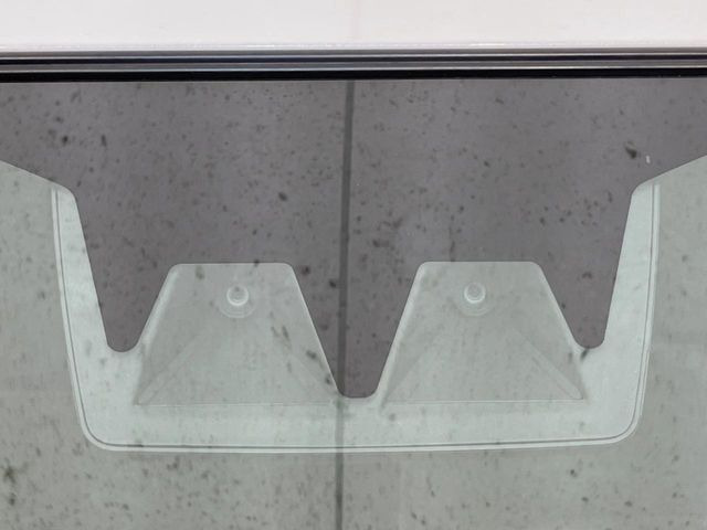 �y�X�}�[�g�A�V�X�g�z���s���ɑO���̎ԗ�����F�����A�Փ˂������Ȏ��͌x��ƃu���[�L�ŏՓˉ���Ɣ�Q�y�����A�V�X�g�B�����S�Ƀh���C�u�����y���݂��������܂��B