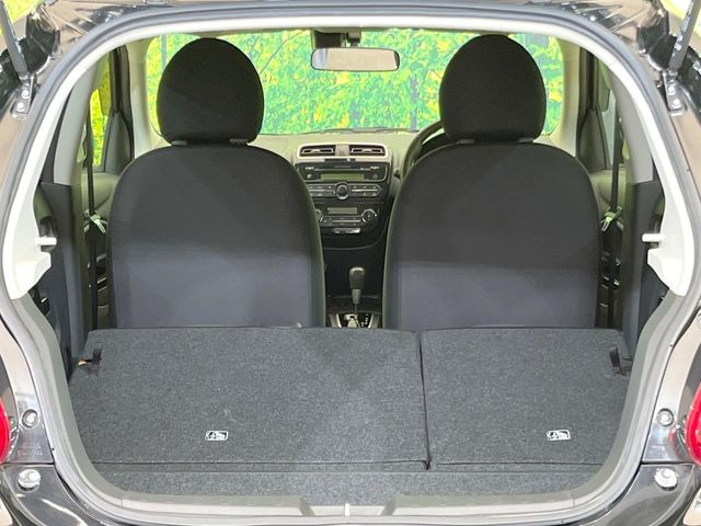 ���i�̂���������ʋ΁A���}���ɏ\���ȉ׎��X�y�[�X���m�ۂ��Ă���܂��B�Z�J���h�V�[�g��|���ƁA�傫�ȉו��̐ύڂ��\�ł���