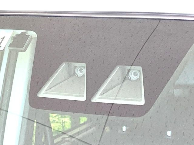 �y�X�}�[�g�A�V�X�g�z���s���ɑO���̎ԗ�����F�����A�Փ˂������Ȏ��͌x��ƃu���[�L�ŏՓˉ���Ɣ�Q�y�����A�V�X�g�B�����S�Ƀh���C�u�����y���݂��������܂��B