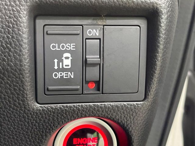 �y�p���[�X���C�h�h�A�z�X�}�[�g�L�[��^�]�Ȃ̃X�C�b�`�ŃX���C�h�h�A�̊J���\���d��������͂����ăh�A���J����K�v�������A���������q�l�ł��A�d���ו��������Ă��鎞�����N�ɊJ���߂ł��܂���