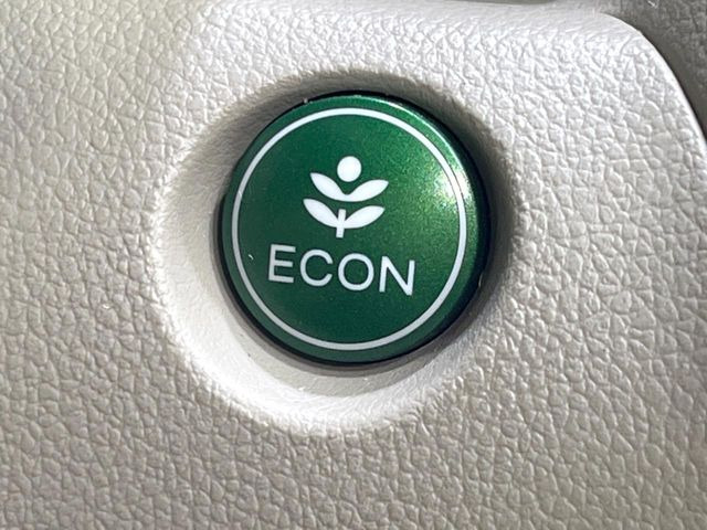 �y�A�C�h�����O�X�g�b�v�z�ԐM����a�؂Œ�Ԃ����ۂɃG���W�����~���A���ʂȔR���̏����}���܂��B�R��������ی�ɂȂ���@�\��G���W���̓u���[�L�𗣂��΍Ďn�����܂��B