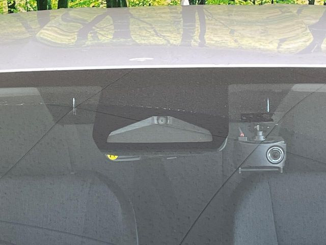 �y�g���^�Z�[�t�e�B�Z���X�z���s���ɑO���̎ԗ�����F�����A�Փ˂������Ȏ��͌x��ƃu���[�L�ŏՓˉ���Ɣ�Q�y�����A�V�X�g�B�����S�Ƀh���C�u�����y���݂��������܂��B