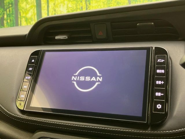 �y�����i�r�z�l�C�̏����i�r�𑕔����Ă���܂��B�i�r�̎g���₷���͂������A�I�[�f�B�I�@�\���[��!�L�����v�◷�s�͂������A�ʋ΂┃�����ȂǕ��i�̃h���C�u���y�����Ȃ�͂���