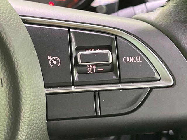 �y�N���[�Y�R���g���[���z�������H�����N���N���s�B�A�N�Z���𗣂��Ă���葬�x�ő��s���ł��A�������^�]���̕��S���y��!�����E�������ȒP�ȃX�C�b�`����Œ����ł��܂��B