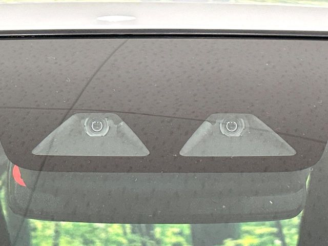 �y�X�}�[�g�A�V�X�g�z���s���ɑO���̎ԗ�����F�����A�Փ˂������Ȏ��͌x��ƃu���[�L�ŏՓˉ���Ɣ�Q�y�����A�V�X�g�B�����S�Ƀh���C�u�����y���݂��������܂��B