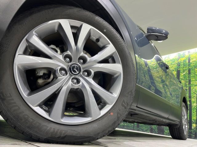 �y����18�C���`�A���~�z�C�[���z�O�ςɃ}�b�`���������A���~�z�C�[���𑕒����Ă���܂��B�e��ЊO�A���~�z�C�[����A�X�^�b�h���X�^�C�����戵�����Ă���܂��B���񂲑��k����������