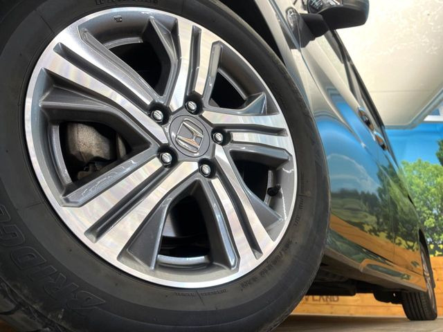 �y����16�C���`�A���~�z�C�[���z�O�ςɃ}�b�`���������A���~�z�C�[���𑕒����Ă���܂��B�e��ЊO�A���~�z�C�[����A�X�^�b�h���X�^�C�����戵�����Ă���܂��B���񂲑��k����������