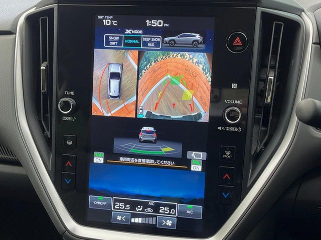 �y�}���`�e���C�����j�^�[�z�Ԃ̃t�����g��T�C�h�̃J�����摜�𓯎��Ƀ��j�^�[�\�����邱�ƂŁA���H�⋷�����𑖍s���ł����͂̏󋵊m�F���ł����S!�{�iSUV�ɂ��ꂵ�������ł���