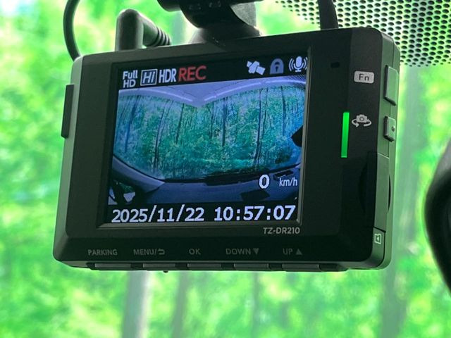 �y�h���C�u���R�[�_�[�z���S�E���S�ȃJ�[���C�t�ɕK�{�̃h���C�u���R�[�_�[�𑕔�!���s���͂������A������^�]�⎖�̂ɑ��������ۂ̏󋵂��f���ŋL�^���A����̃��X�N�ɔ����܂��B