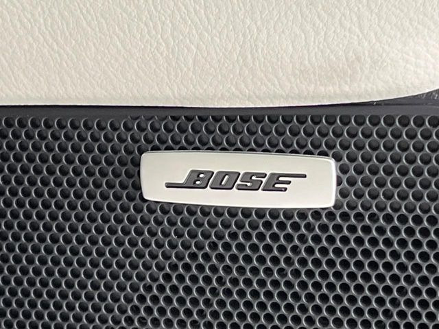 �yBOSE�T�E���h�V�X�e���z���[�J�[�I�v�V�����̍��i�ʃT�E���h�V�X�e���𓋍ځB��p�̃`���[�j���O���{���ꂽ�召�l�X�ȃX�s�[�J�[����ǎ��ȃT�E���h���t�ł��A�Տꊴ���ӂ�鉹����Ԃ����o���܂��B