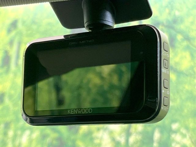 �y�h���C�u���R�[�_�[�z���S�E���S�ȃJ�[���C�t�ɕK�{�̃h���C�u���R�[�_�[�𑕔�!���s���͂������A������^�]�⎖�̂ɑ��������ۂ̏󋵂��f���ŋL�^���A����̃��X�N�ɔ����܂��B