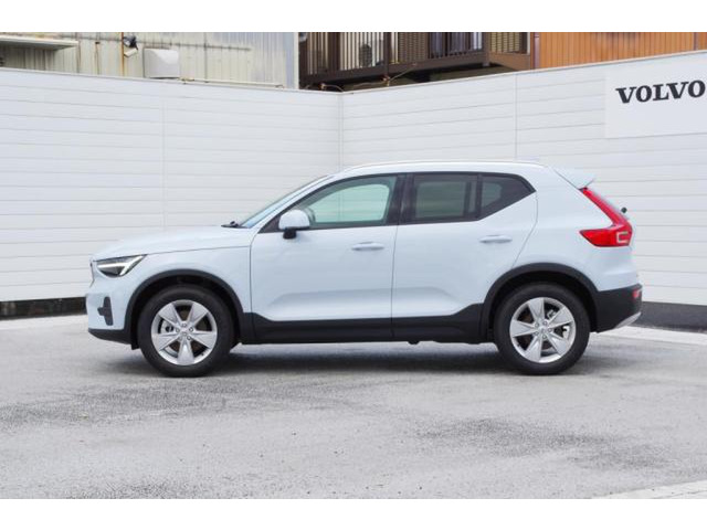 XC40プラス B3