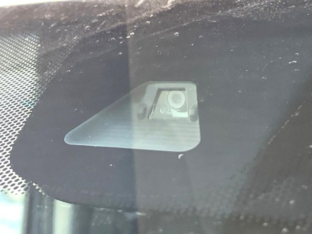 �y�z���_�Z���V���O�z���s���ɑO���̎ԗ�����F�����A�Փ˂������Ȏ��͌x��ƃu���[�L�ŏՓˉ���Ɣ�Q�y�����A�V�X�g�B�����S�Ƀh���C�u�����y���݂��������܂��B