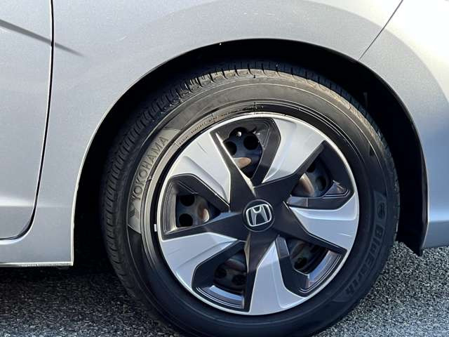 ���Ђ́A���q���܂̃j�[�Y�ɂ������o����悤�A�L�x�ȎԎ����葵���Ă���܂��B����芷���̍ۂ��A����A��낵�����肢�������܂��B