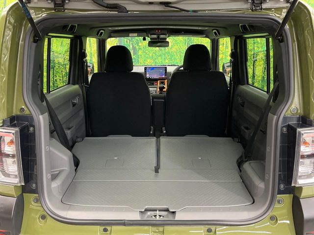 ���i�̂���������ʋ΁A���}���ɏ\���ȉ׎��X�y�[�X���m�ۂ��Ă���܂��B�Z�J���h�V�[�g��|���ƁA�傫�ȉו��̐ύڂ��\�ł���