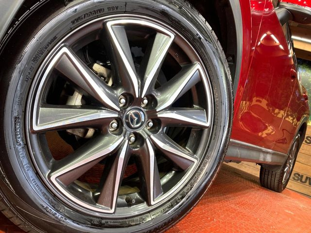 �y����19�C���`�A���~�z�C�[���z�O�ςɃ}�b�`���������A���~�z�C�[���𑕒����Ă���܂��B�e��ЊO�A���~�z�C�[����A�X�^�b�h���X�^�C�����戵�����Ă���܂��B���񂲑��k����������