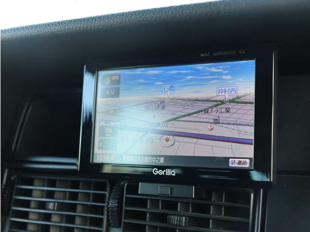 �k���É��X�A�y�Y�X�͎w�萮���H������L�B��c�X�A���l�X�ɂ͔F�ؐ����H������L���Ă��܂��B���ꂼ��̋��_�ɐ������t�g��e�X�^�[���̐ݔ��@����������Ă��܂��B