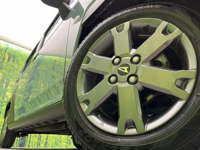 �y����15�C���`�A���~�z�C�[���z�O�ςɃ}�b�`���������A���~�z�C�[���𑕒����Ă���܂��B�e��ЊO�A���~�z�C�[����A�X�^�b�h���X�^�C�����戵�����Ă���܂��B���񂲑��k����������