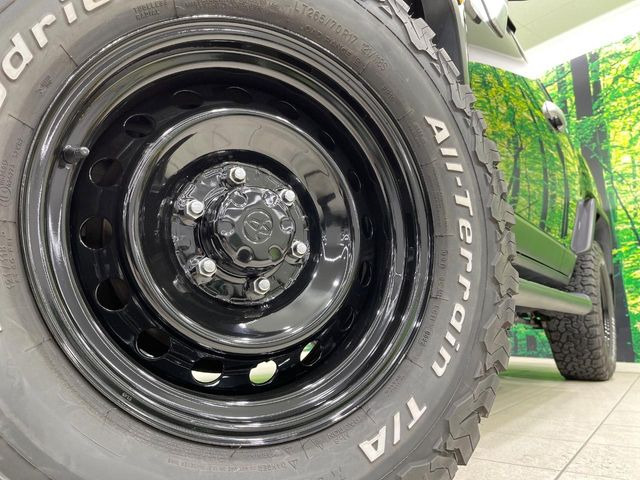 �y����17�C���`�A���~�z�C�[���z�O�ςɃ}�b�`���������A���~�z�C�[���𑕒����Ă���܂��B�e��ЊO�A���~�z�C�[����A�X�^�b�h���X�^�C�����戵�����Ă���܂��B���񂲑��k����������