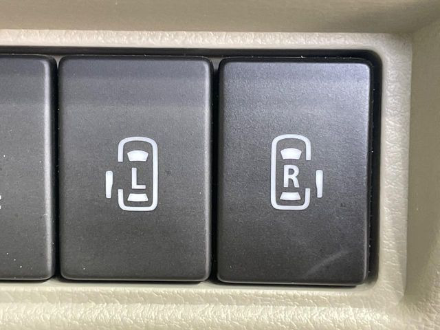 �y�����X���C�h�h�A�z���ԏ�ŗׂ̎ԂƂ̊Ԋu���������ɂ������A�X���C�h�h�A�Ȃ���S!�h�A�I�[�v������������炸�A�J�������L���̂ŏ��~�肪�Ƃ��Ă��ȒP�ł��B�傫�ȉו��̏o���������Ȃ���\��