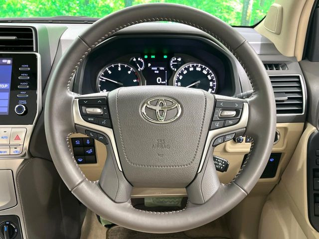 �y�����v�����X�e�A�����O�z�㎿�Ȋv���g�p���邱�ƂŁA��ɂ����������݂ƂĂ��^�]���₷���n���h���ł���