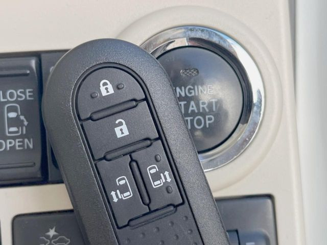 �y�L�[���X�X�^�[�g�V�X�e���z�J�o����|�P�b�g�ɓ��ꂽ�܂܂ł��h�A�̎{���E�������\�ȃX�}�[�g�L�[�𑕔��B�G���W���̃I���E�I�t�����J�M�����o���K�v����������Ƃ��Ă��֗��ł���