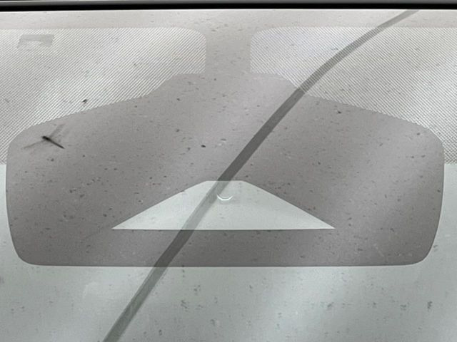 �y�C���e���W�F���g�G�}�[�W�F���V�[�u���[�L�z�t�����g�J�����őO���̎ԗ�����s�҂����m�B�Փ˂������Ȏ��͏Փ˔�Q�y���u���[�L���쓮�A�Փˉ�����T�|�[�g�B�����S�Ƀh���C�u�����y���݂��������܂��B