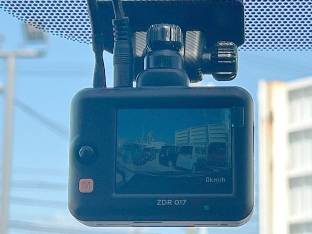 �y�h���C�u���R�[�_�[�z�h���C�u���R�[�_�[����!���s���͂������A������^�]�⎖�̂ɑ��������ہA�f���ŋL�^���A����̃��X�N�ɔ����܂��B���L�^�pSD�J�[�h�͂��q�l�����g�ł��������������K�v������܂��B