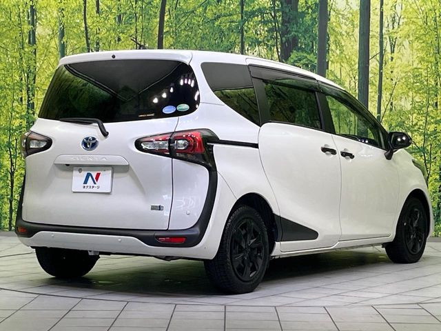 ☆全国のネクステージからお取り寄せが可能※!遠方の店舗に展示してあるクルマが気になる場合も、最寄りの店舗でご覧いただくことが可能です!是非私たちに要望をお聞かせください!※別途費用