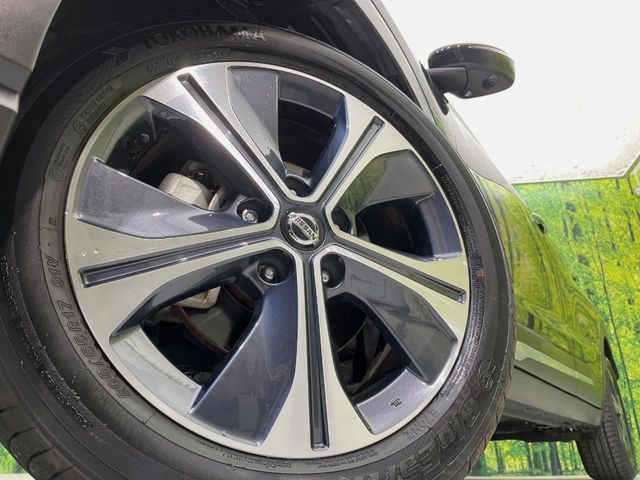 �y����17�C���`�A���~�z�C�[���z�O�ςɃ}�b�`���������A���~�z�C�[���𑕒����Ă���܂��B�e��ЊO�A���~�z�C�[����A�X�^�b�h���X�^�C�����戵�����Ă���܂��B���񂲑��k����������