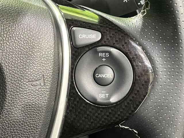 �y�X�e�A�����O�X�C�b�`�z�^�]���A�O������ڐ������炷���ƂȂ��A�I�[�f�B�I���̑��삪�\�ȕ֗��@�\!���S&���K�ȃh���C�u�����o���Ă���܂���