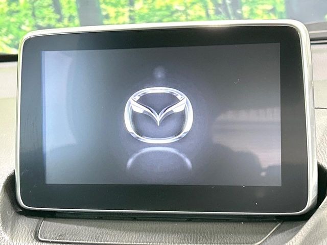 �y�}�c�_�R�l�N�g�i�r�z�ԓ��̕��͋C�Ƀ}�b�`������̌^�^�C�v�̃i�r�B�e����q�ݒ��Bluetooth�Đ����A�l�X�ȋ@�\���y���߂܂��B�����I�ȃ_�C�������삪�\�ŁA�g��������ǍD�ł��B