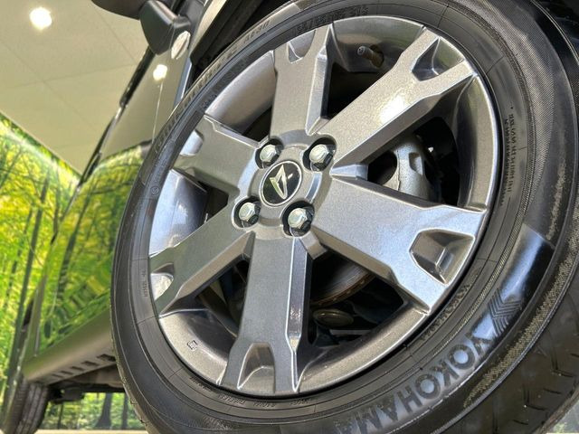 �y����15�C���`�A���~�z�C�[���z�O�ςɃ}�b�`���������A���~�z�C�[���𑕒����Ă���܂��B�e��ЊO�A���~�z�C�[����A�X�^�b�h���X�^�C�����戵�����Ă���܂��B���񂲑��k����������