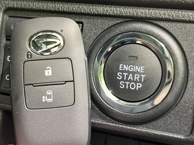 �y�L�[�t���[�V�X�e���z�J�o����|�P�b�g�ɓ��ꂽ�܂܂ł��h�A�̎{���E�������\�ȃX�}�[�g�L�[�𑕔��B�G���W���̃I���E�I�t�����J�M�����o���K�v����������Ƃ��Ă��֗��ł���