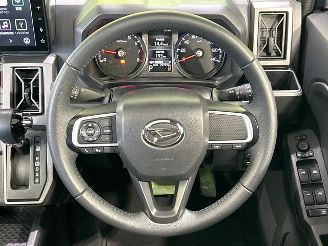 �y�����v�����X�e�A�����O�z�㎿�Ȋv���g�p���邱�ƂŁA��ɂ����������݂ƂĂ��^�]���₷���n���h���ł���