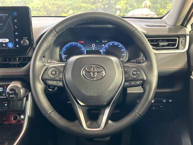 �y�����v�����X�e�A�����O�z�㎿�Ȋv���g�p���邱�ƂŁA��ɂ����������݂ƂĂ��^�]���₷���n���h���ł���