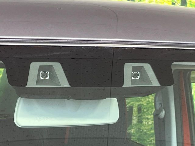 �y�Z�[�t�e�B�p�b�P�[�W�z���s���ɑO���̎ԗ�����F�����A�Փ˂������Ȏ��͌x��ƃu���[�L�ŏՓˉ���Ɣ�Q�y�����A�V�X�g�B�����S�Ƀh���C�u�����y���݂��������܂��B