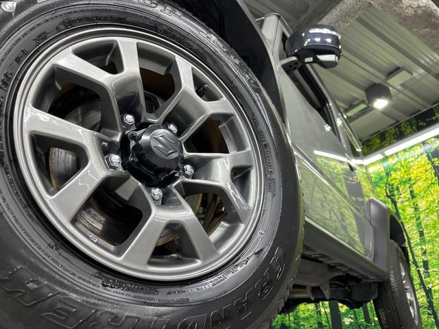 �y����15�C���`�A���~�z�C�[���z�O�ςɃ}�b�`���������A���~�z�C�[���𑕒����Ă���܂��B�e��ЊO�A���~�z�C�[����A�X�^�b�h���X�^�C�����戵�����Ă���܂��B���񂲑��k����������